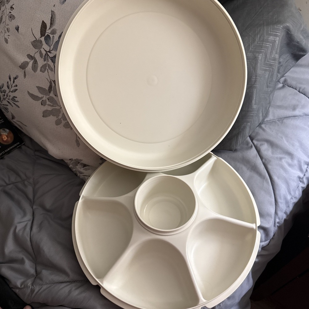 VTG Tupperware 13" Divided Dip Snack Party Tray 1665-3 Lid 1666-1  Dip Bowl